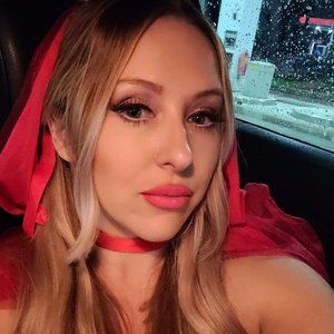 Meet your Posher, Jenn